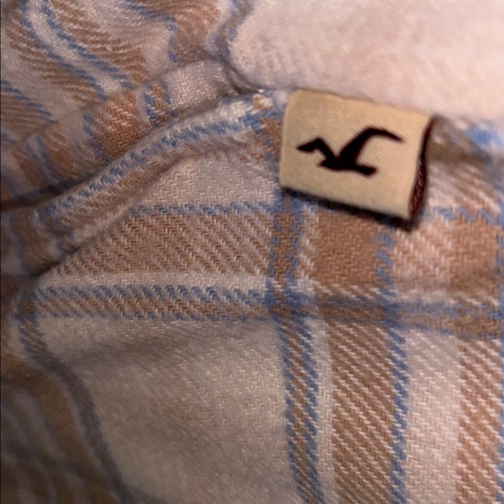 Hollister Women’s Boyfriend Fit Plaid Shacket, Size Medium - Picture 4 of 15